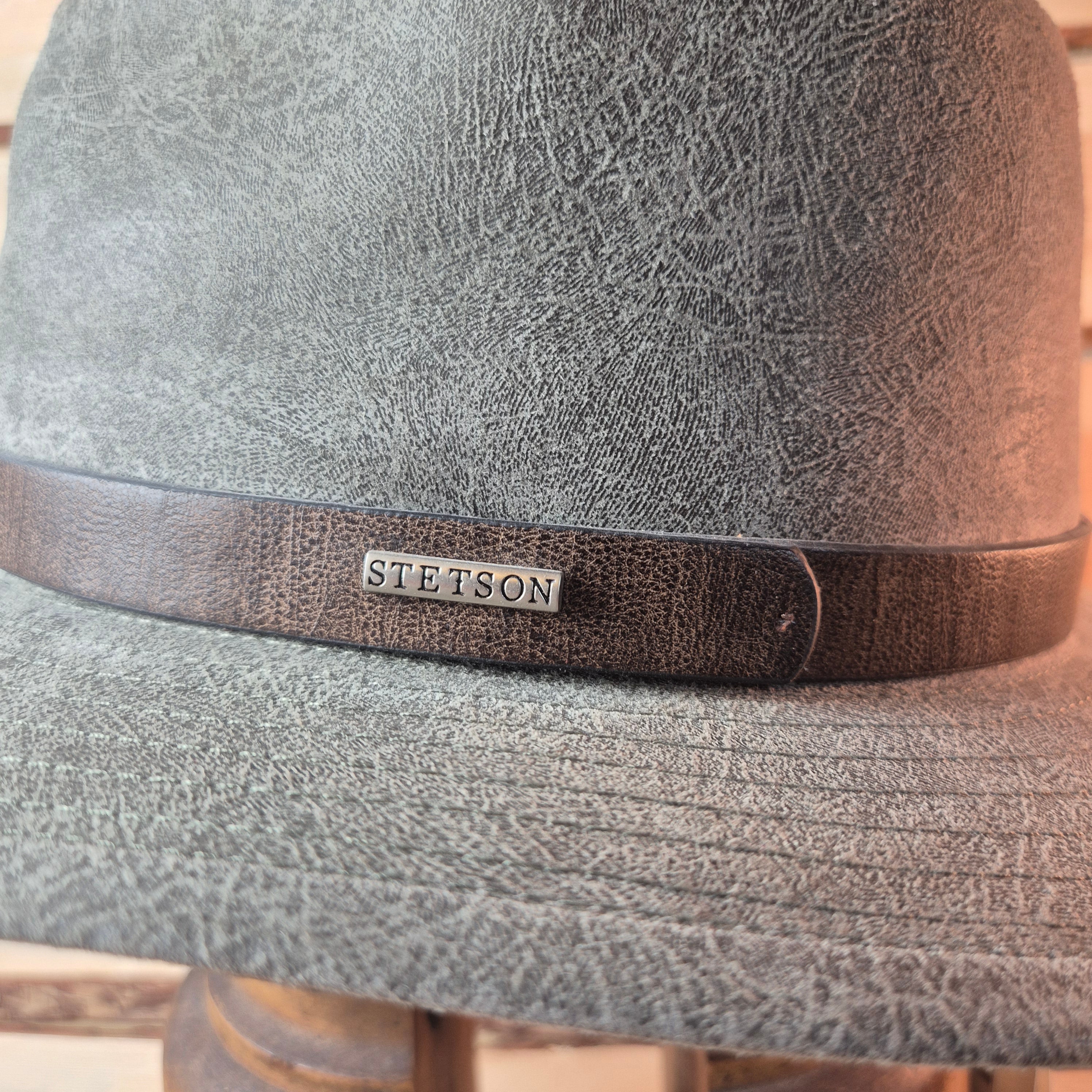 Stetson Traveller Fedora- 100% Leather - Size XL