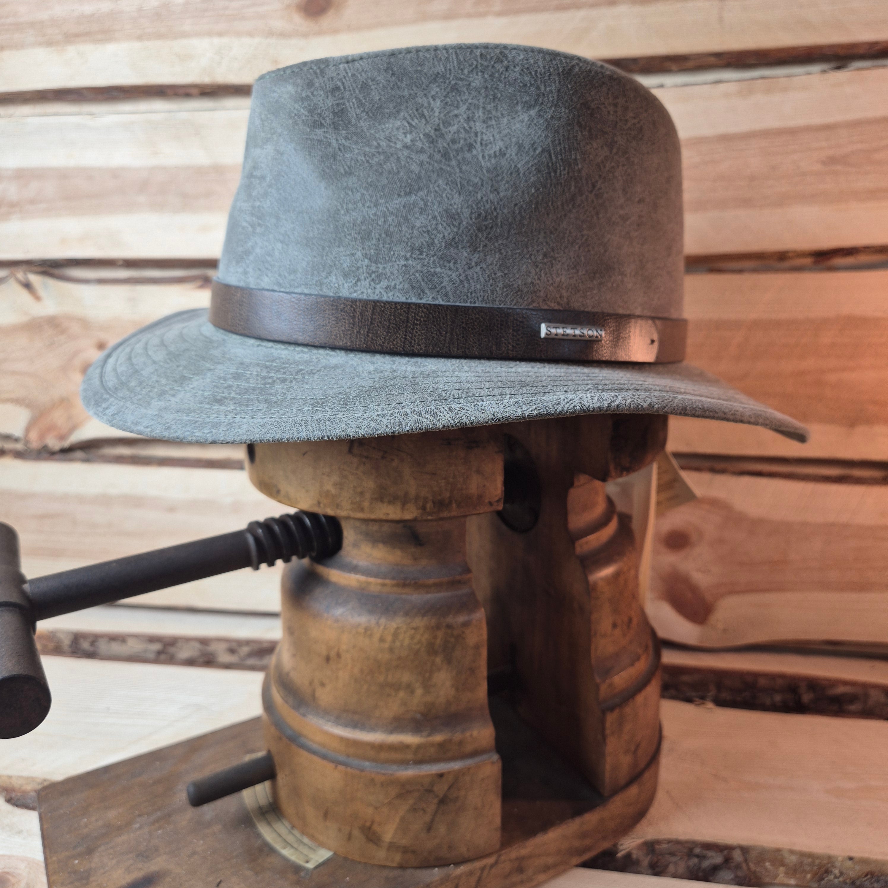 Stetson Traveller Fedora- 100% Leather - Size XL